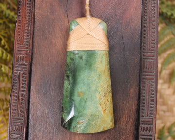 Flower Jade Pounamu Toki