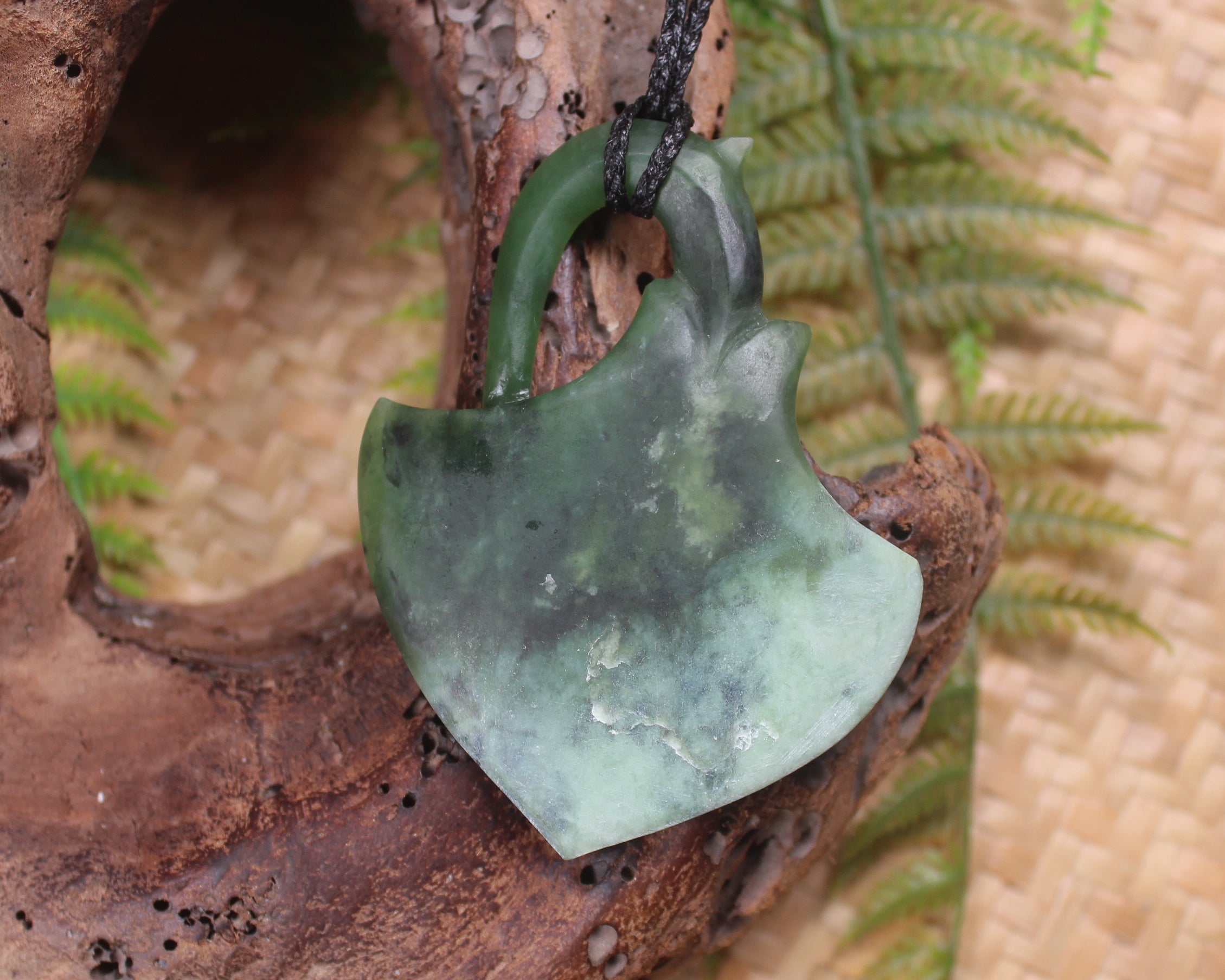 Stingray or Whai carved from Rimu Pounamu - NZ Greenstone