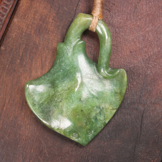 Stingray or Whai carved from Flower Jade Pounamu - NZ Greenstone