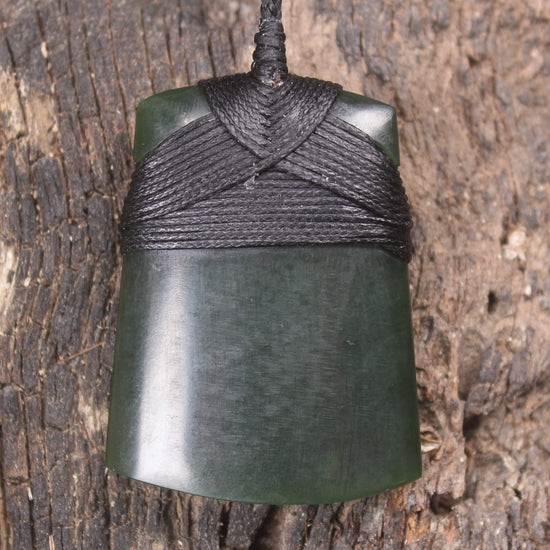Kawakawa Pounamu Toki