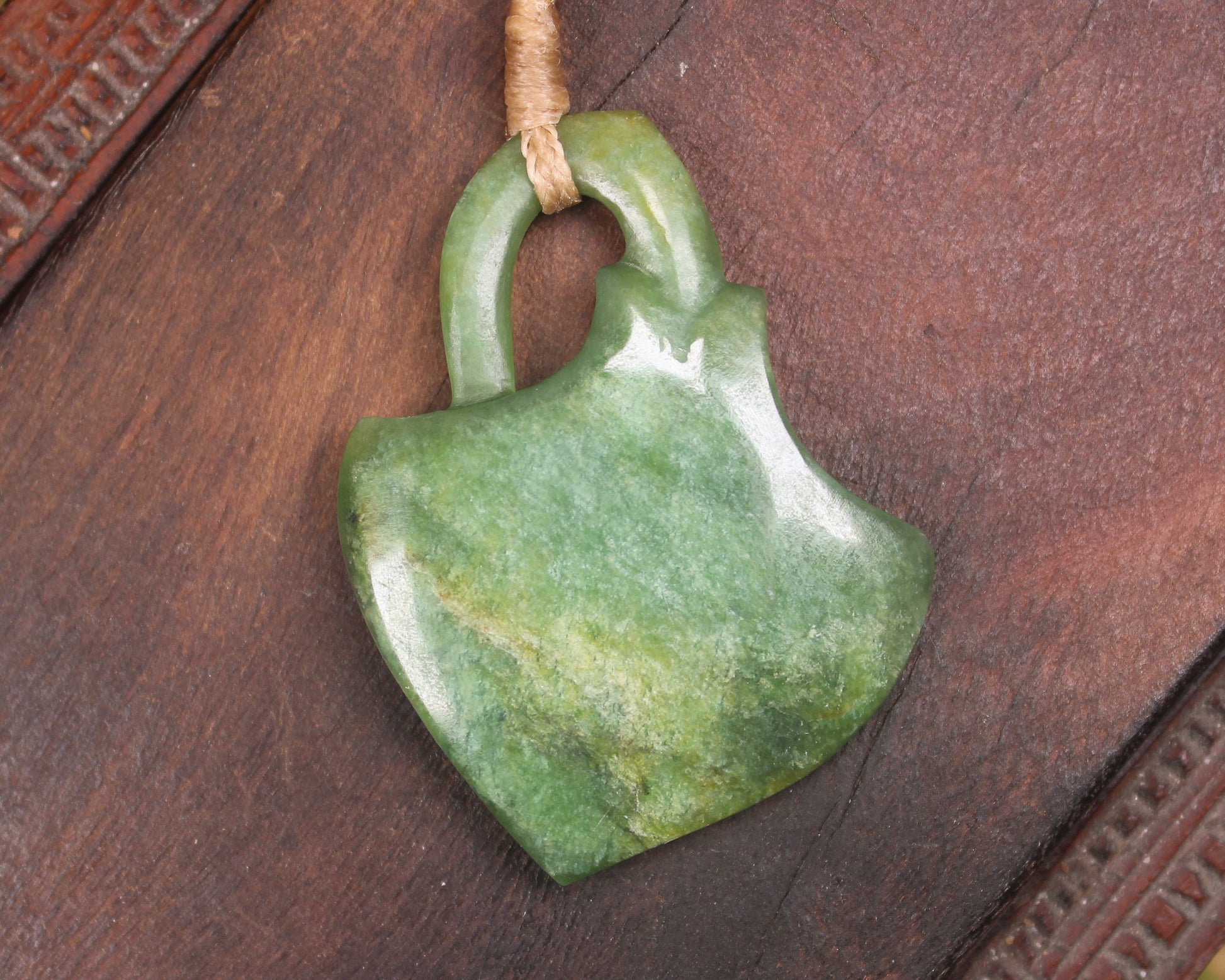 Stingray or Whai carved from Flower Jade Pounamu - NZ Greenstone