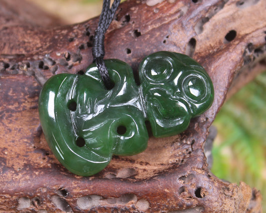 Kawakawa Pounamu Hei Tiki - NZ Greenstone