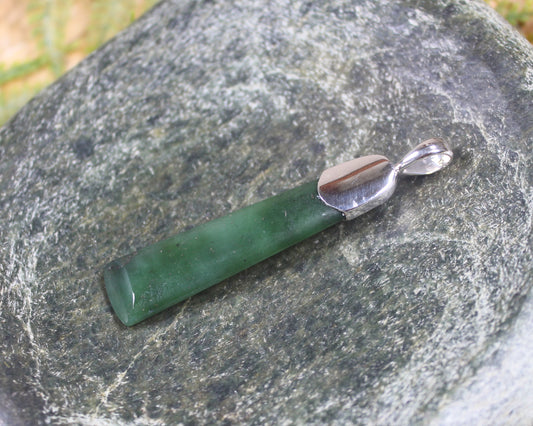 Hapopo Pounamu pendant set in Sterling Silver - NZ Greenstone