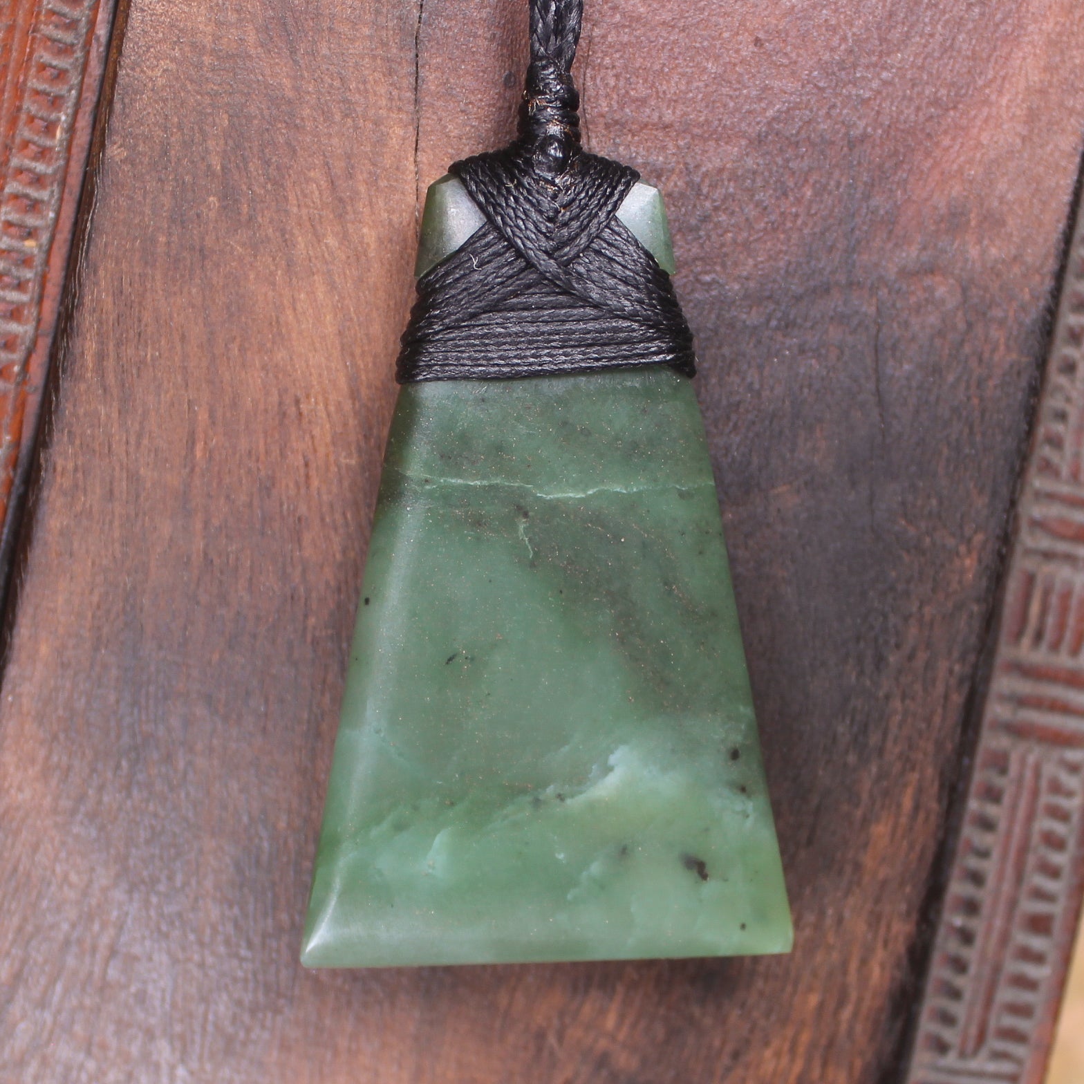 Hapopo Pounamu Toki - NZ Greenstone