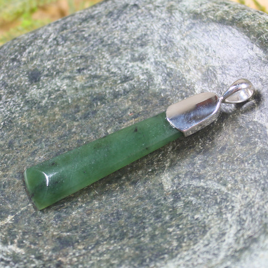 Hapopo Pounamu pendant set in Sterling Silver - NZ Greenstone