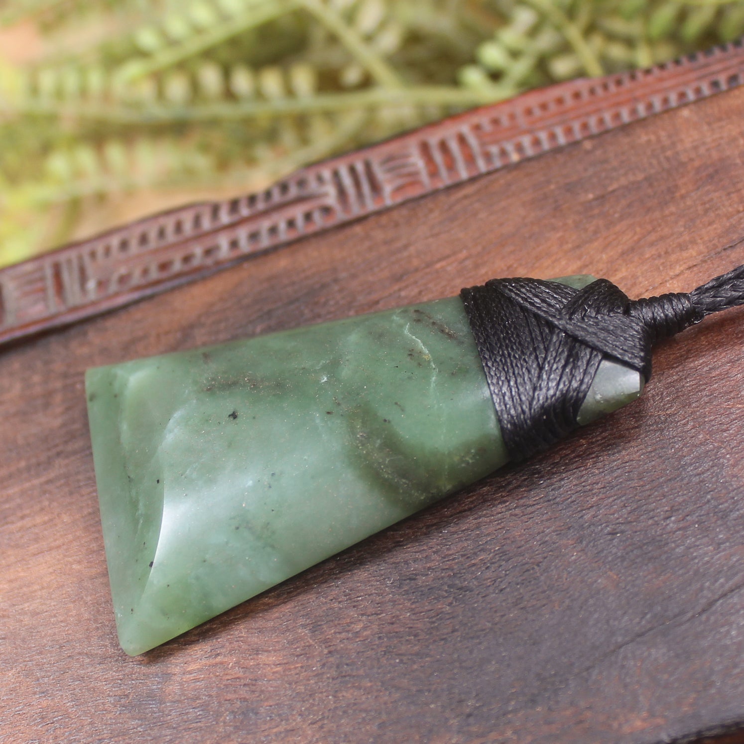 Hapopo Pounamu Toki - NZ Greenstone