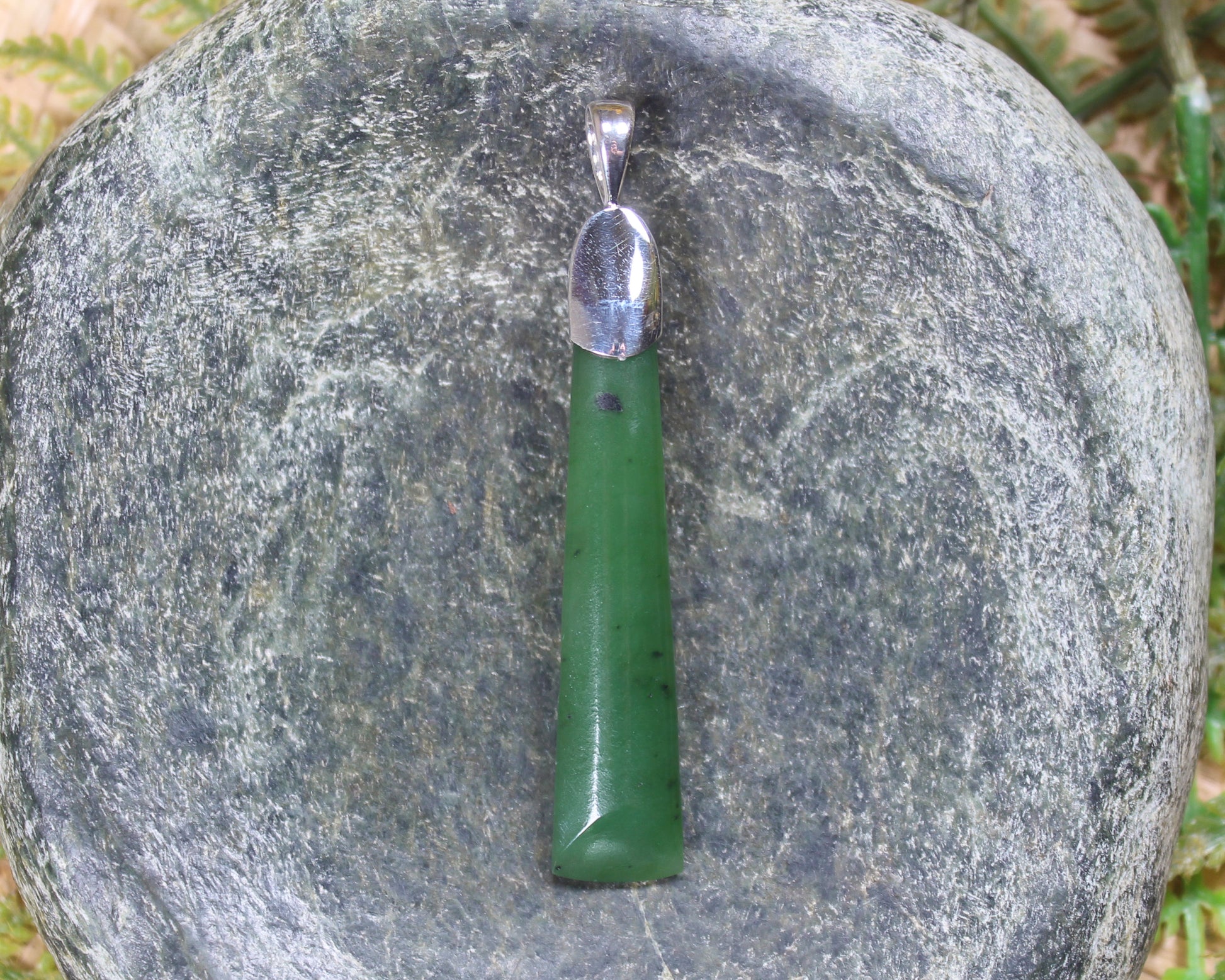 Hapopo Pounamu pendant set in Sterling Silver - NZ Greenstone