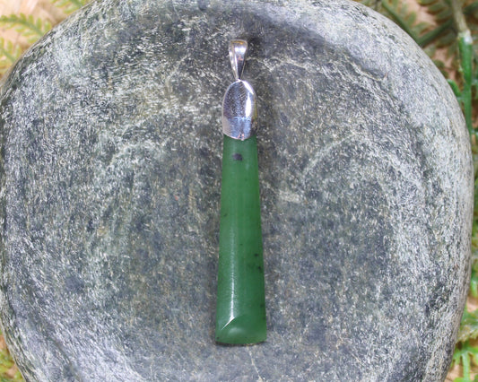 Hapopo Pounamu pendant set in Sterling Silver - NZ Greenstone