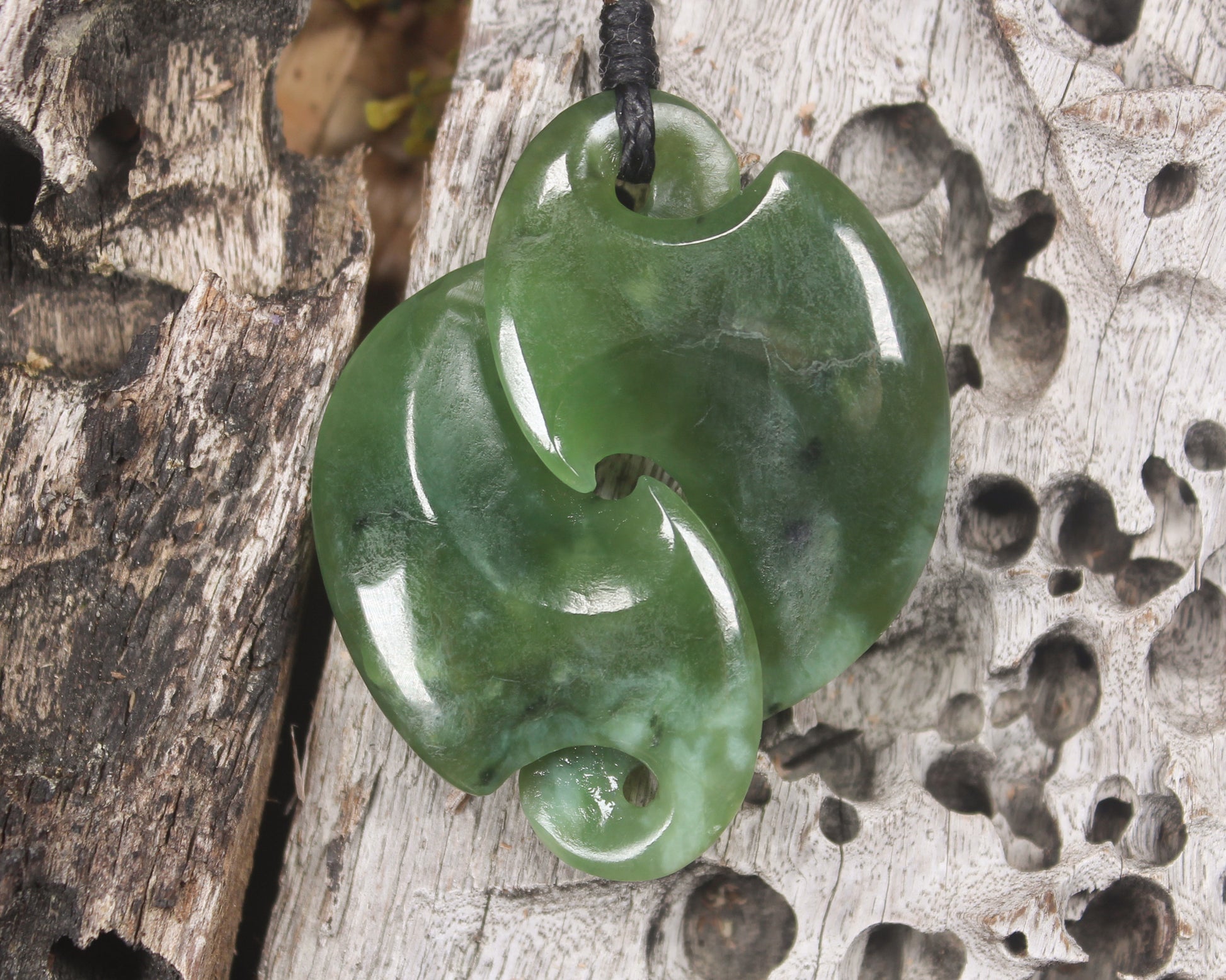 Hapopo Pounamu Koru Twist