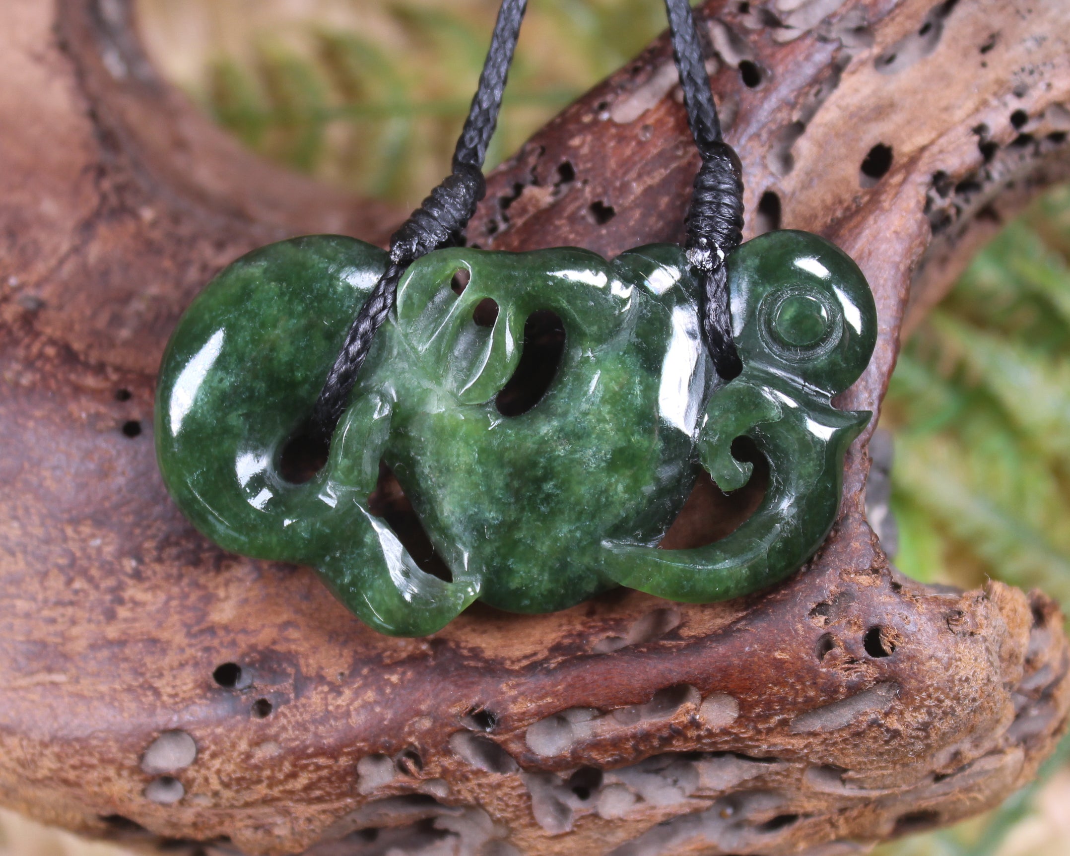 Manaia carved from Kawakawa Pounamu - NZ Greenstone