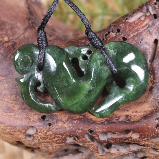 Manaia carved from Kawakawa Pounamu - NZ Greenstone