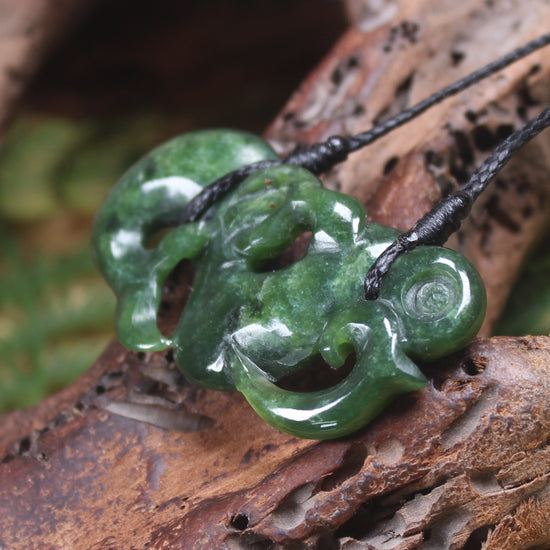 Manaia carved from Kawakawa Pounamu - NZ Greenstone