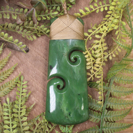 Hapopo Pounamu Toki with Koru - NZ Greenstone