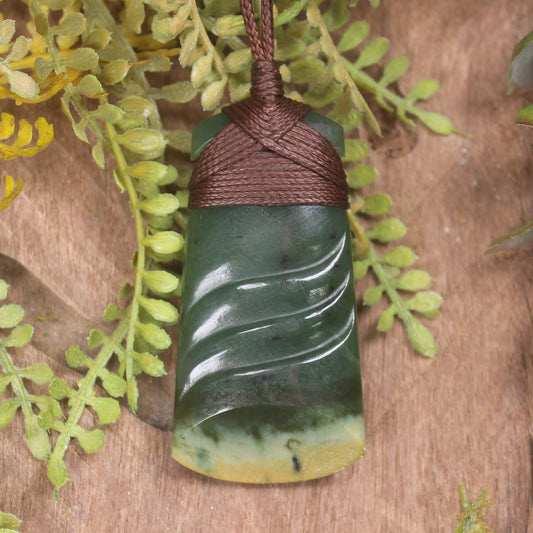 NZ Greenstone Toki Pendant Flower Jade Pounamu