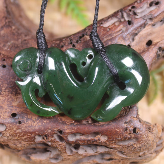 Manaia carved from Kawakawa Pounamu - NZ Greenstone