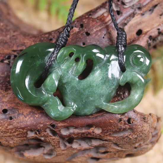Manaia carved from Kawakawa Pounamu - NZ Greenstone
