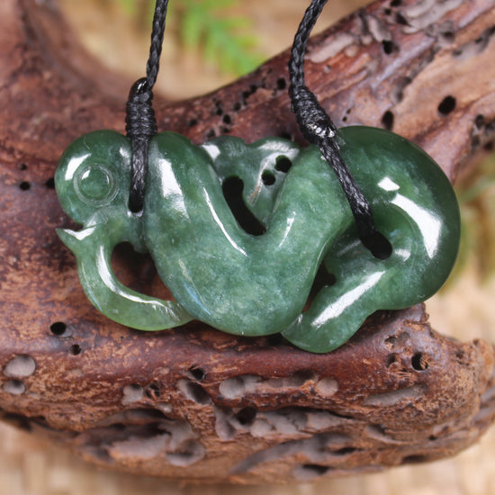 Manaia carved from Kawakawa Pounamu - NZ Greenstone