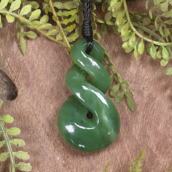 Twist or Pikorua carved from Hapopo Pounamu - NZ Greenstone