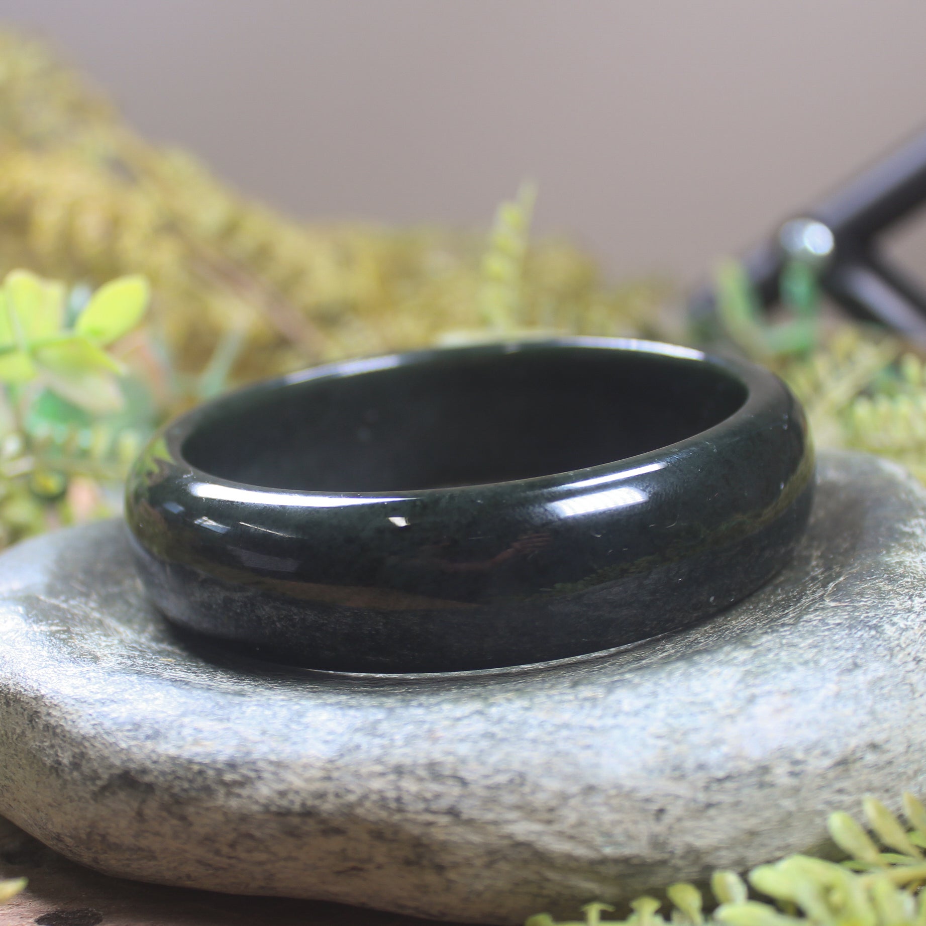 Bangle carved from Kawakawa Pounamu - NZ Greenstone