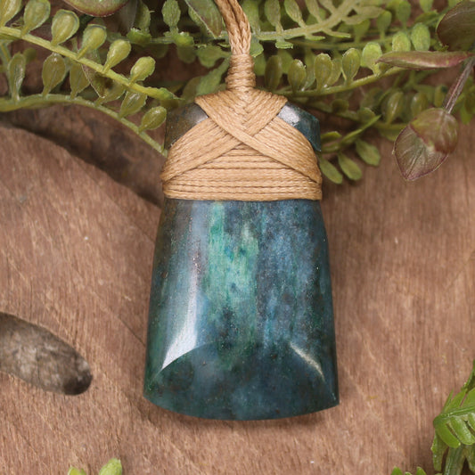 NZ Obay Stone Small Toki Pendant (BW812)