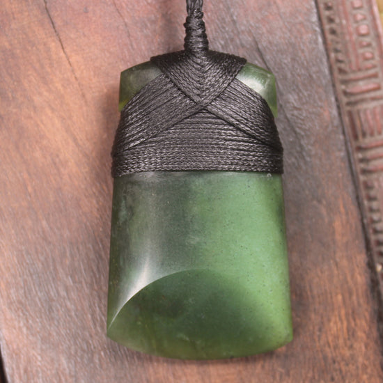 Toki or Adze Pendant carved from Tangiwai Pounamu - NZ Greenstone