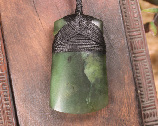 Toki or Adze Pendant carved from Tangiwai Pounamu - NZ Greenstone