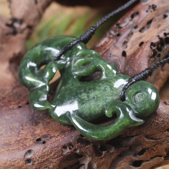 Manaia carved from Kawakawa Pounamu - NZ Greenstone