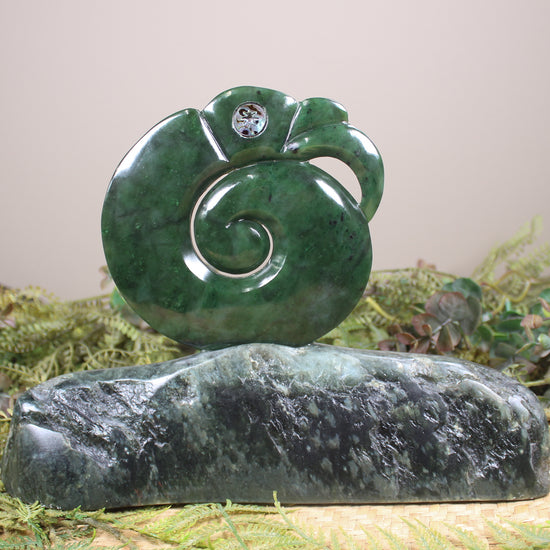 Koropepe sculpture - NZ Greenstone