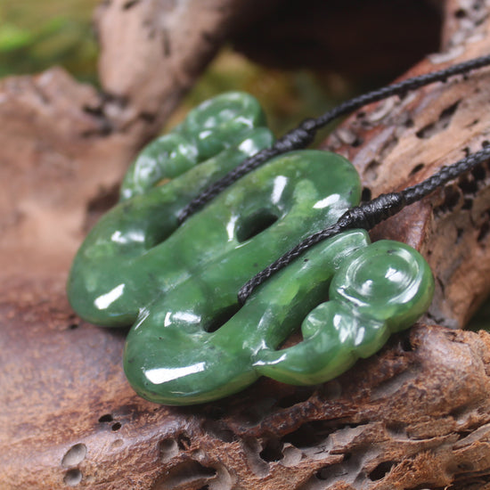 Pekapeka Pendant carved from Hapopo Pounamu - NZ Greenstone