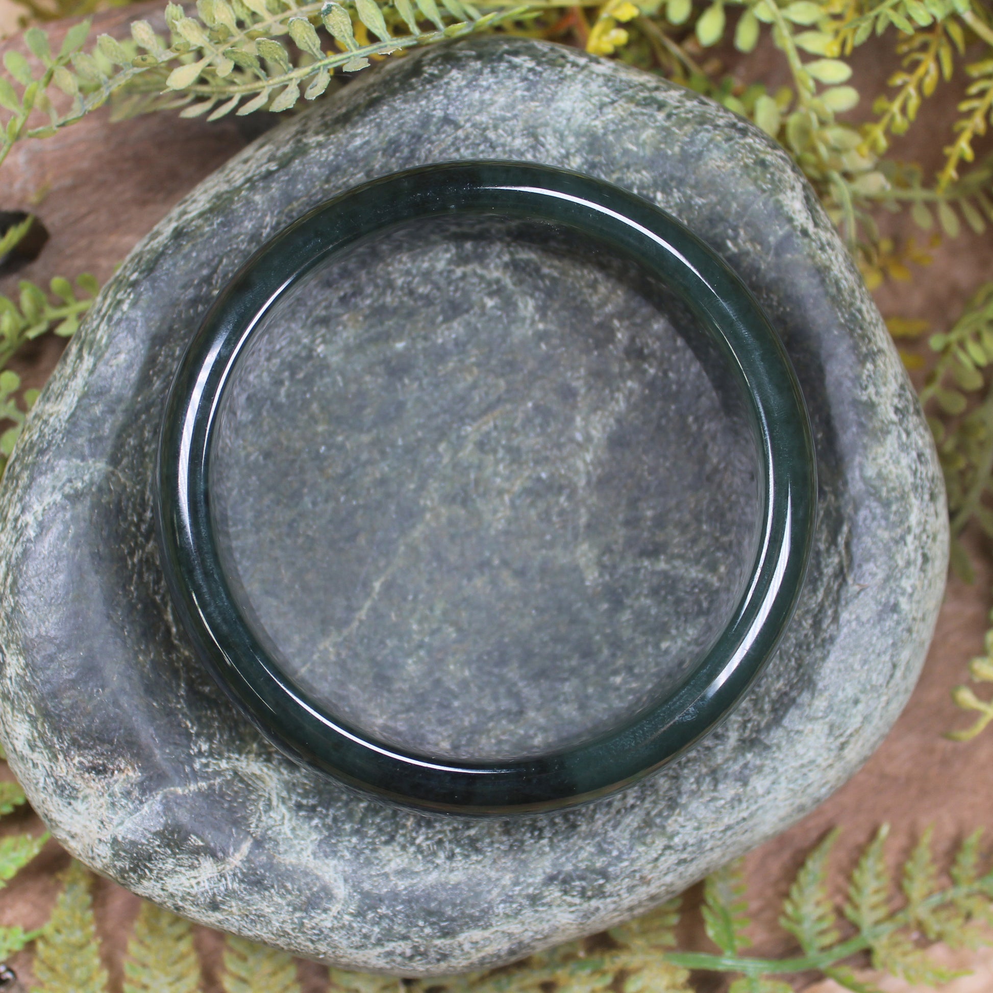Bangle carved from Kawakawa Pounamu - NZ Greenstone