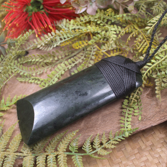 Rimu Pounamu Toki Pendant - NZ Greenstone