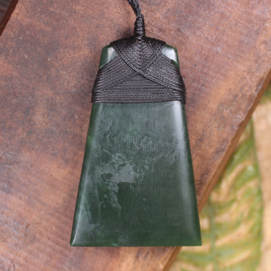 Kawakawa Pounamu Toki