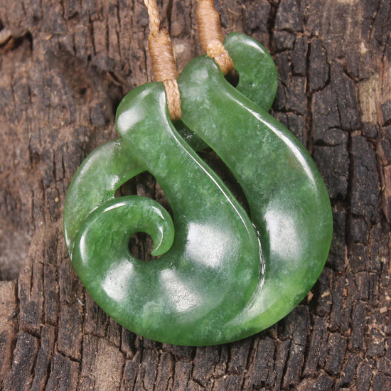 Koru Twist or Pikorua carved from Kawakawa Pounamu - NZ Greenstone
