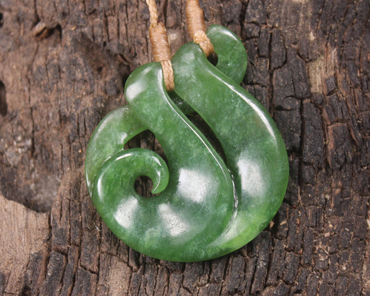 Koru Twist or Pikorua carved from Kawakawa Pounamu - NZ Greenstone
