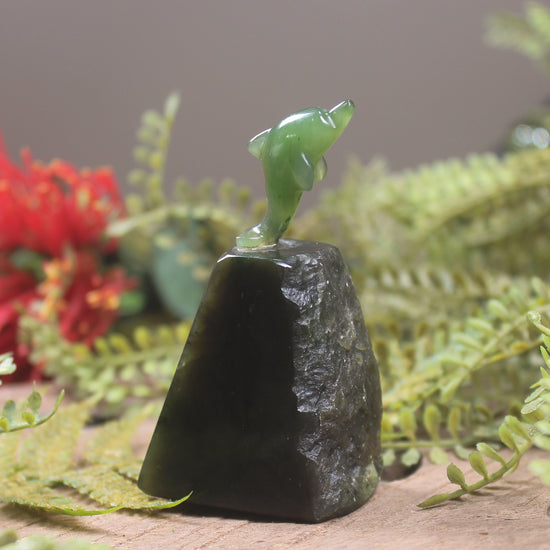 Hapopo Pounamu Dolphin Sculpture - NZ Greenstone