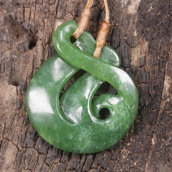Koru Twist or Pikorua carved from Kawakawa Pounamu - NZ Greenstone