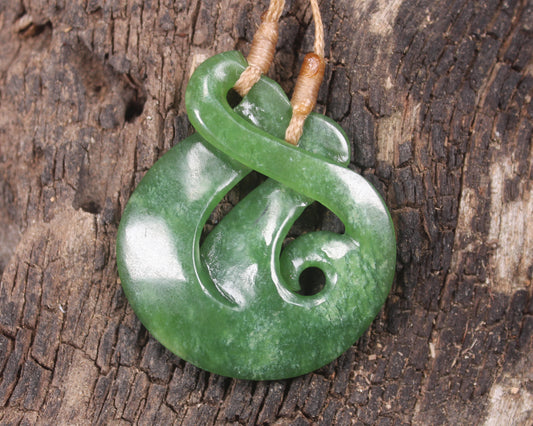 Koru Twist or Pikorua carved from Kawakawa Pounamu - NZ Greenstone