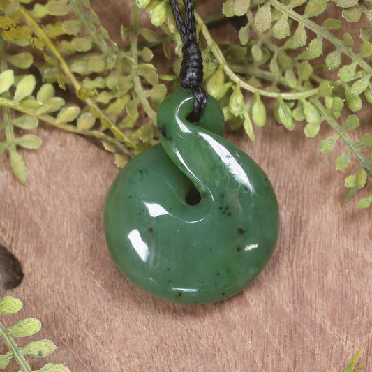 Twist or Pikorua carved from Hapopo Pounamu - NZ Greenstone