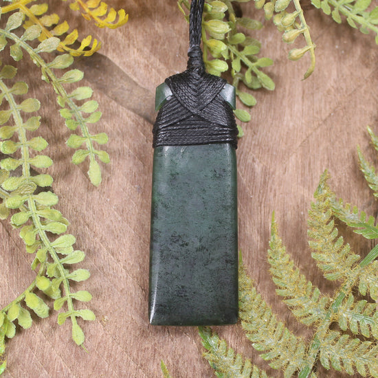 Kawakawa Pounamu Toki