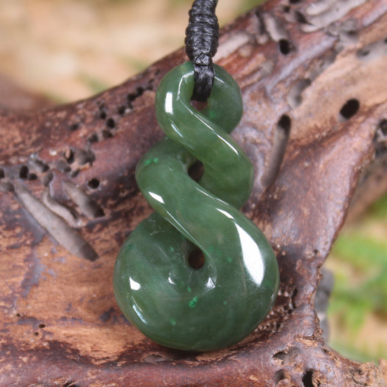 Twist carved from Kawakawa Pounamu - NZ Greenstone