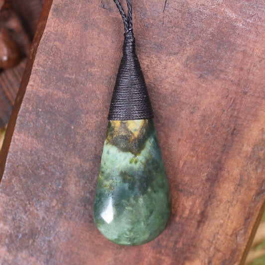 Roimata Teardrop carved from Hapopo Pounamu - NZ Greenstone