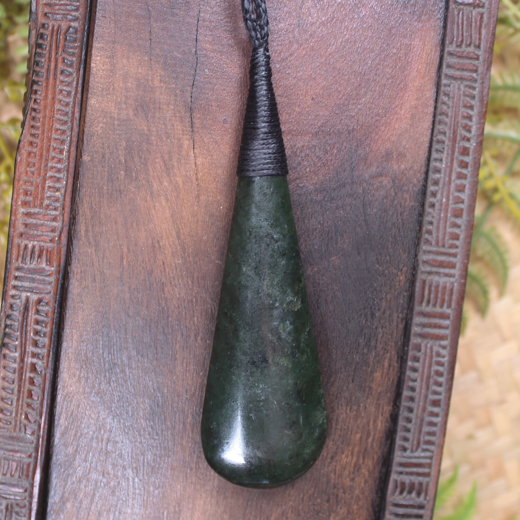 Kawakawa Pounamu Roimata Pendant - NZ Greenstone