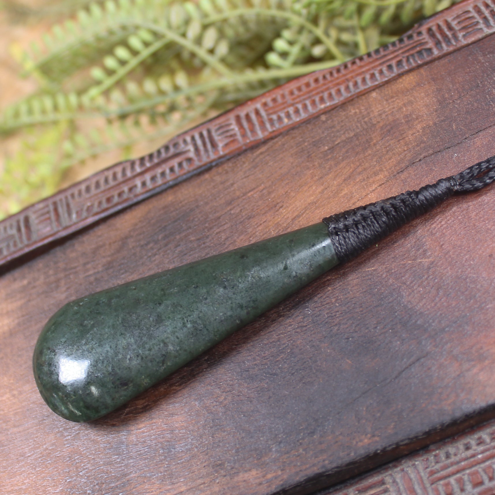 Kawakawa Pounamu Roimata Pendant - NZ Greenstone