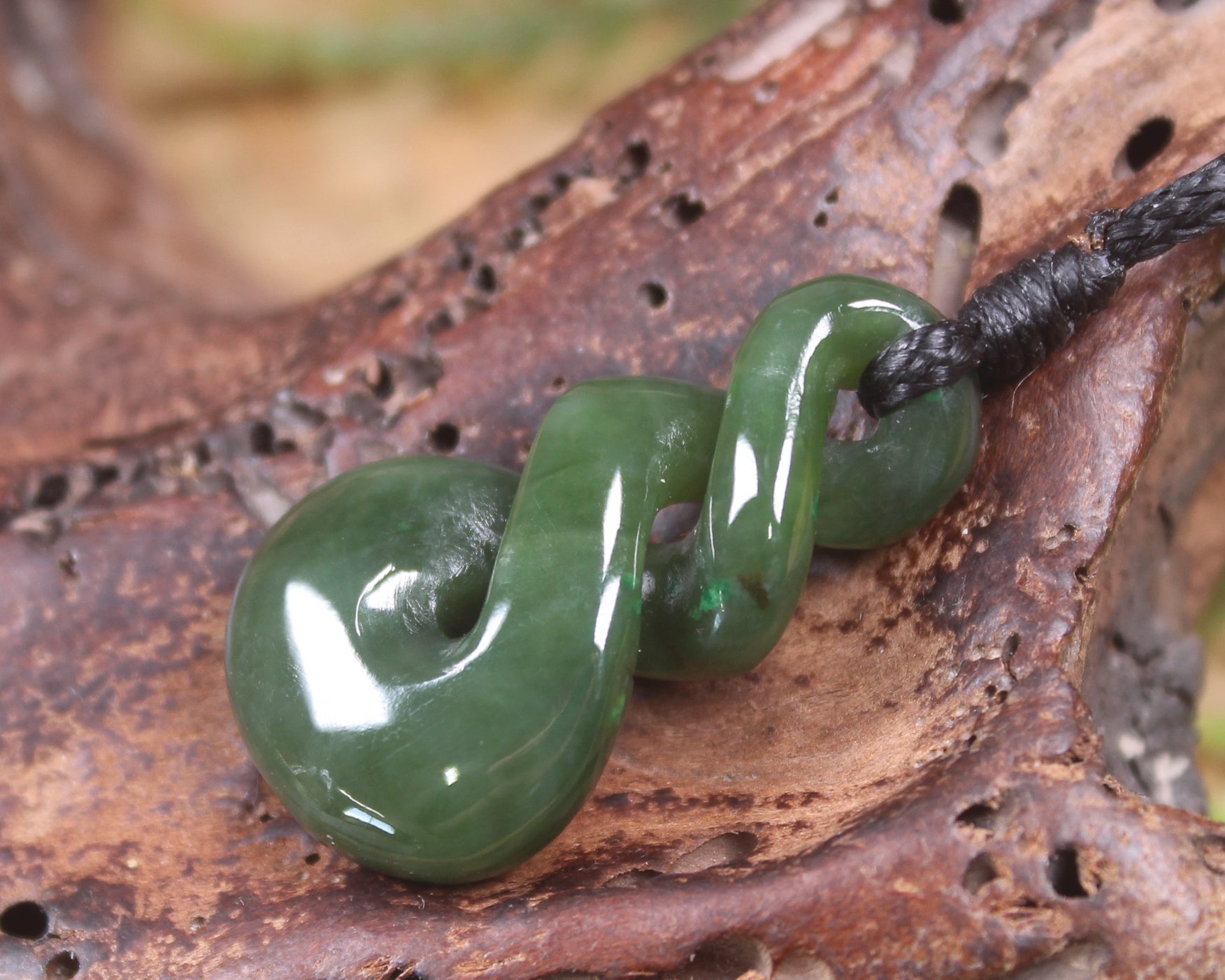 Twist carved from Kawakawa Pounamu - NZ Greenstone