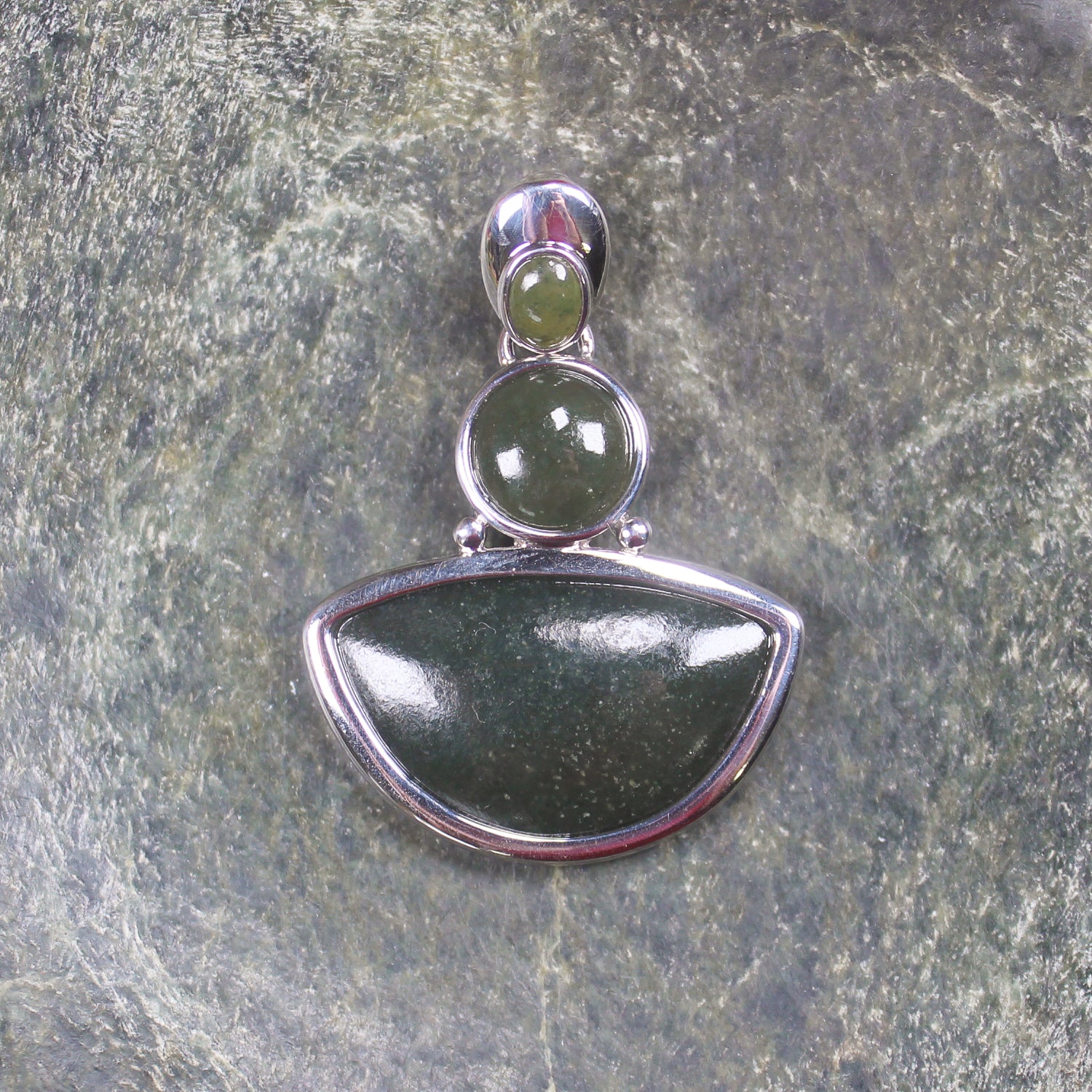 Rimu Pounamu pendant set in Sterling Silver - NZ Greenstone