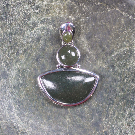 Rimu Pounamu pendant set in Sterling Silver - NZ Greenstone