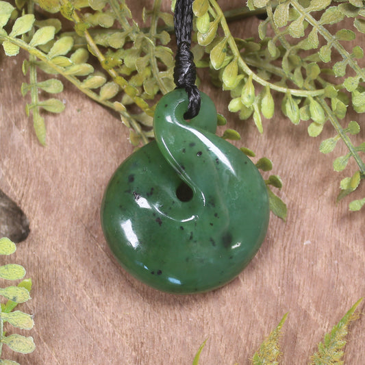 Twist or Pikorua carved from Hapopo Pounamu - NZ Greenstone