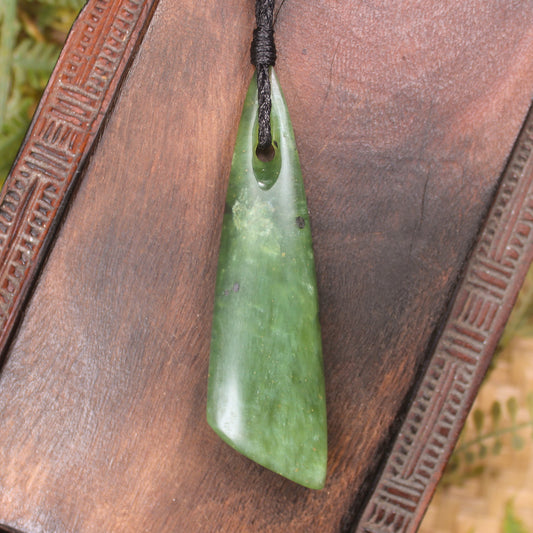 Toki or Adze Pendant carved from Tangiwai Pounamu - NZ Greenstone