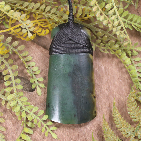 NZ Greenstone Toki Pendant Flower Jade Pounamu