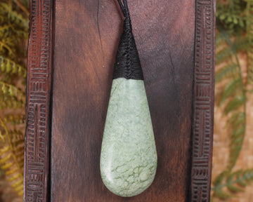 Roimata Teardrop carved from Inanga Pounamu - NZ Greenstone